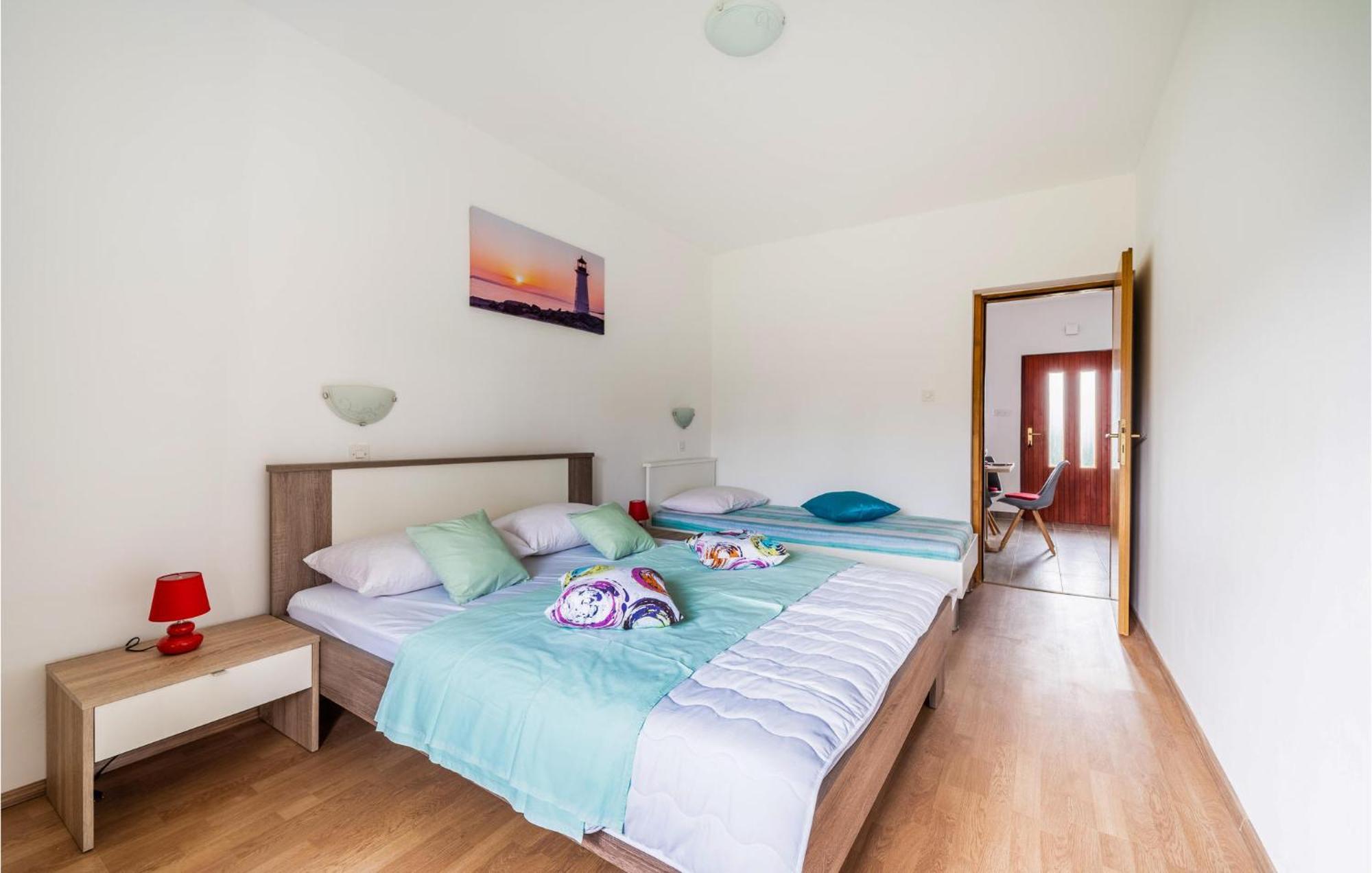 Amazing Apartment In Krnica With Kitchen Εξωτερικό φωτογραφία